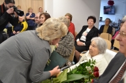 100-lat ciepłego uśmiechu Heleny Wrzosek r.6